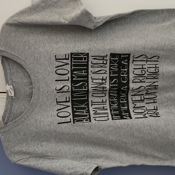 Graphic T-Shirt - Picture 2 of 3